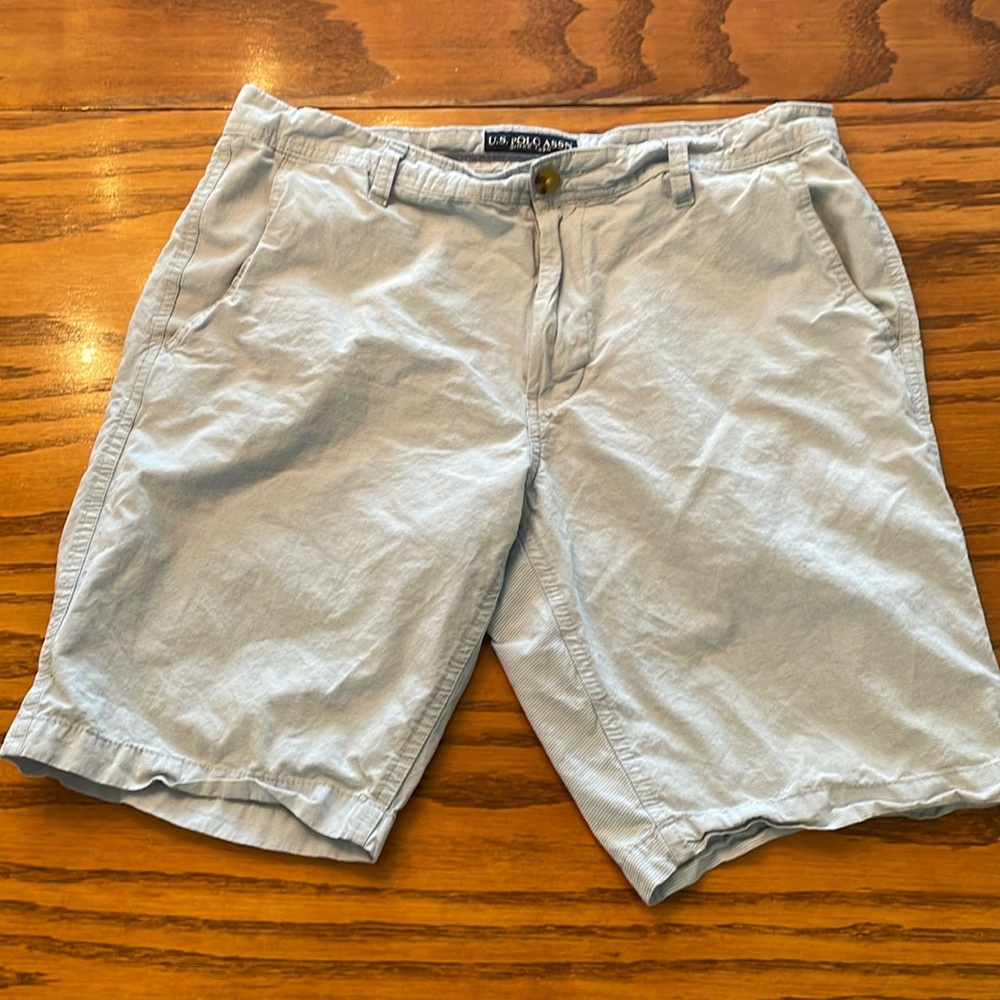 striped shorts